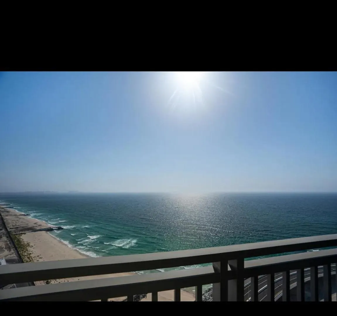 Luxurious Apartment With Sea View Dubai
